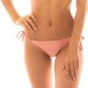Side Tie String Bikinihöschen Pfirsisch-rosa – Bottom Rose Detail -Bestes Bademoden Geschäft bottom riodesol bottom rose detail 11
