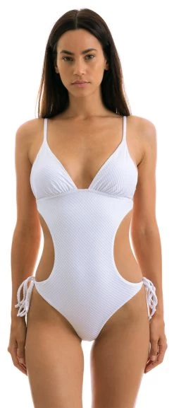 Weißer Texturierter Scrunch Monokini – Cloque Branco Trikini -Bestes Bademoden Geschäft onepiece riodesol cloque branco trikini 11
