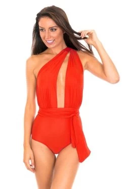 Roter Einteiliger Badeanzug Mit Tiefem Dekolleté – Vegas Urucum